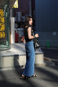 江川 夢生さん - アズール バイ マウジー(AZUL by moussy)、ジーナシス(JEANASIS)｜原宿ストリートスナップ - 写真1