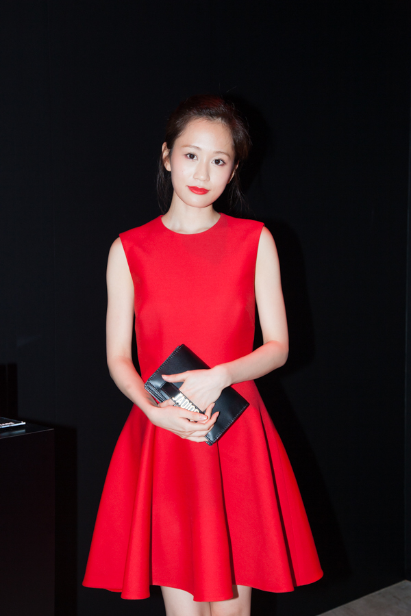 前田 敦子さん ディオール Dior 品川 大崎ストリートスナップ ファッションプレス