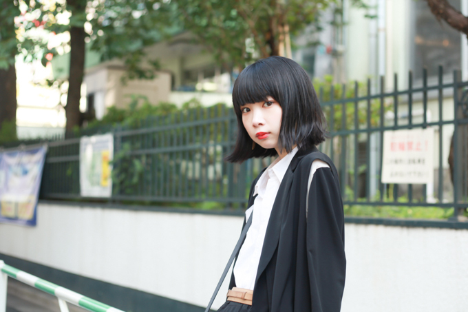 老月 ミカさん - リミ フゥ(LIMI feu)、ジョン ローレンス サリバン(JOHN LAWRENCE SULLIVAN)｜原宿ストリートスナップ - 写真2