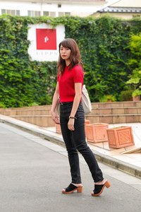 茂木 真子さん - エモダ(EMODA)、ユニクロ(UNIQLO)｜原宿ストリートスナップ - 写真1