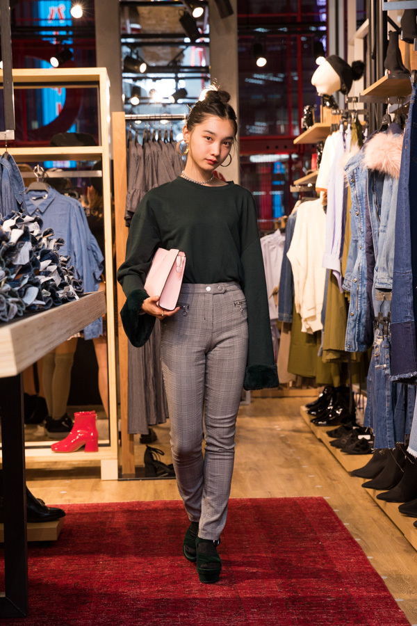 新野尾 七奈さん - ザラ(ZARA)｜渋谷ストリートスナップ - 写真1