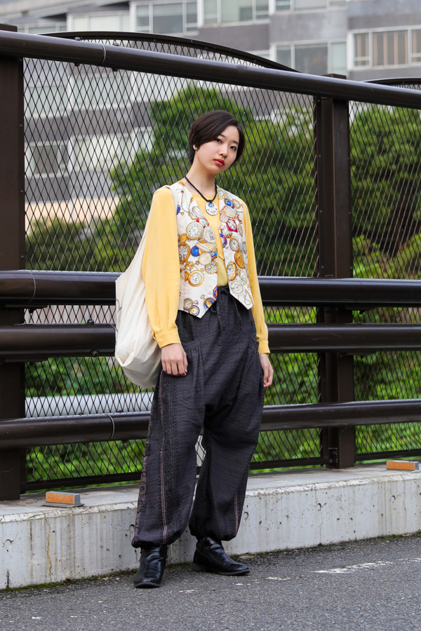 寺田 秋穂さん - ヴィンテージ(vintage)、エイチ＆エム(H&M)｜原宿ストリートスナップ - 写真1