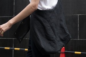 山本 健太郎さん - エドウィナ ホール(Edwina Hörl)｜原宿ストリートスナップ - 写真2