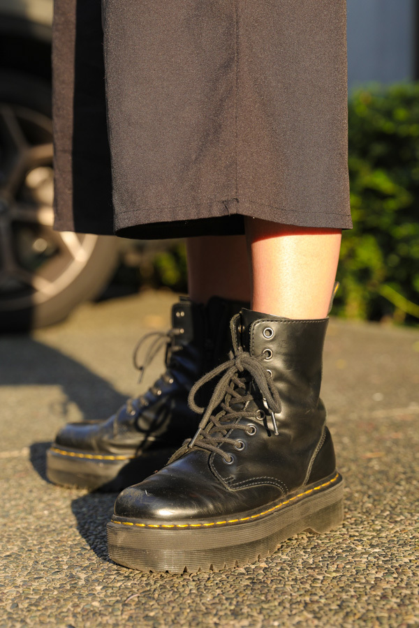 鈴木 光さん - ヴィンテージ(vintage)、ドクターマーチン(Dr. Martens)｜原宿ストリートスナップ - 写真4