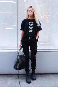 セリーヌ セオンさん - アンブッシュ(AMBUSH)、リック・オウエンス(Rick Owens)｜原宿ストリートスナップ - 写真1