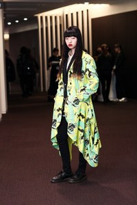 関根 なつみさん - ドクターマーチン(Dr. Martens)｜渋谷ストリートスナップ - 写真1