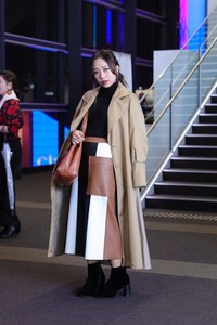 石井 紗恵子さん - アメリ(AMERI)、ユニクロ(UNIQLO)｜渋谷ストリートスナップ - 写真1