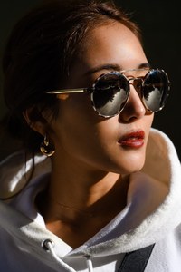 森 暖奈さん - チャンピオン(Champion)、グッチ(GUCCI)｜青山・表参道ストリートスナップ - 写真3