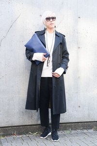 大橋 よし美さん - バーバリー(BURBERRY)、エンフォルド(ENFÖLD)｜青山・表参道ストリートスナップ - 写真1