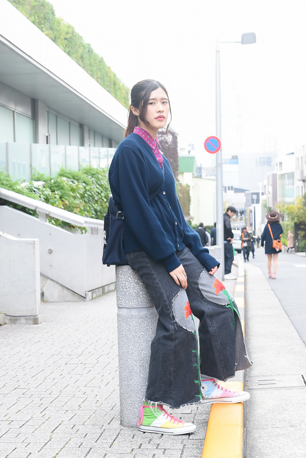 佐藤 友希さん - コム デ ギャルソン(COMME des GARÇONS)｜青山・表参道ストリートスナップ - 写真1