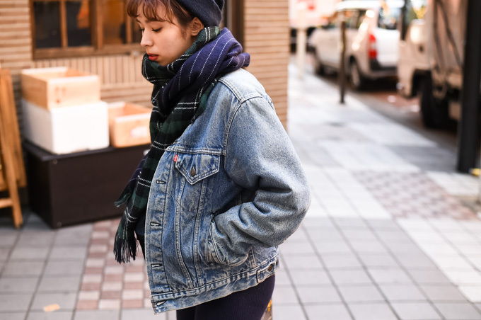 エリザベスさん - リーバイス(Levi's)、ギャップ(GAP)｜原宿ストリートスナップ - 写真4