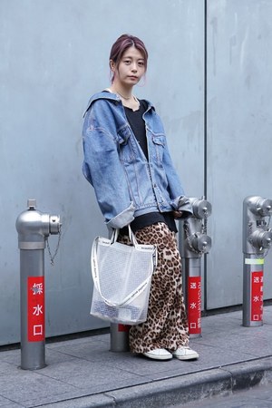 前田 円さん - クライ.(CRY.)、アングリッド(Ungrid)｜渋谷ストリートスナップ - 写真1