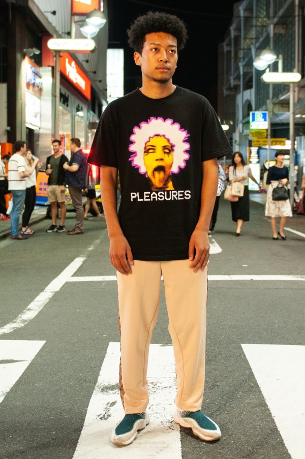 バロゴン ケヴィンさん - プレジャーズ(PLEASURES)、リーボック(Reebok)｜渋谷ストリートスナップ - 写真1
