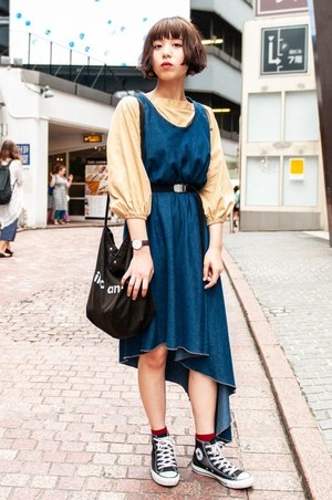 福澤 彩音さん - コンバース(CONVERSE)、ニコアンド(niko and ...)｜渋谷ストリートスナップ - 写真1