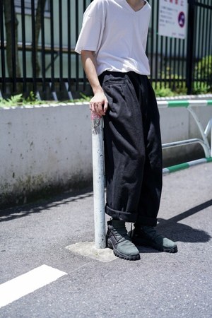 小林 大輝さん - ヘインズ(Hanes)、コム デ ギャルソン・オム(COMME des GARÇONS HOMME)｜原宿ストリートスナップ - 写真4