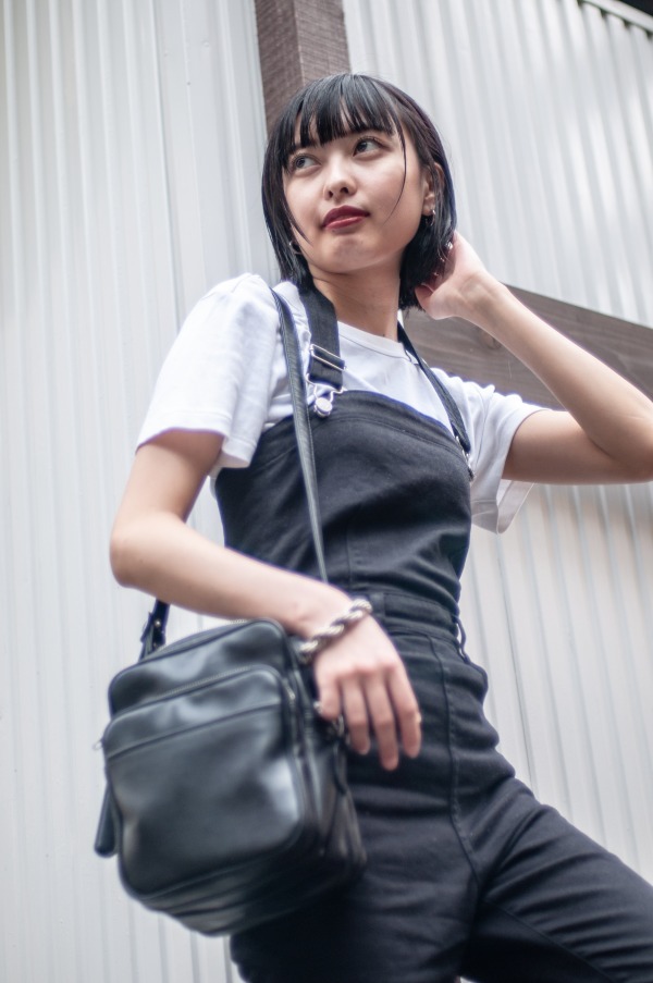 真理亜さん - ユニクロ(UNIQLO)、クラネ(CLANE)｜原宿ストリートスナップ - 写真4