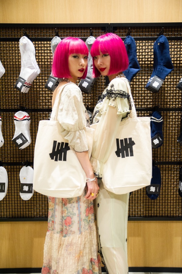 アミアヤさん - アナ スイ(ANNA SUI)｜原宿ストリートスナップ - 写真2