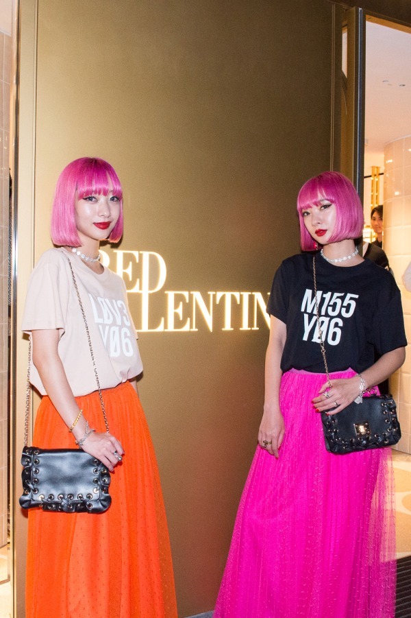 アミアヤさん - レッド ヴァレンティノ(REDValentino)｜青山・表参道ストリートスナップ - 写真1