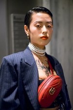 ゴールドエリカさん - ファセッタズム(FACETASM)、Y/プロジェクト(Y/PROJECT)｜青山・表参道ストリートスナップ3