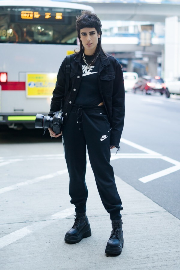 エヴァ ロサダさん ナイキ Nike 渋谷ストリートスナップ ファッションプレス