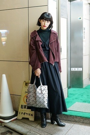 髙橋 リエルさん - ハレ(HARE)、バオ バオ イッセイ ミヤケ(BAO BAO ISSEY MIYAKE)｜原宿ストリートスナップ - 写真1