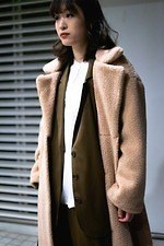 今橋 香奈さん - ベルシュカ(Bershka)、プラダ(PRADA)｜渋谷ストリートスナップ2