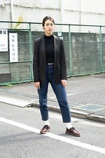 リリ ビバスさん - ザラ(ZARA)、ドクターマーチン(Dr. Martens)｜渋谷ストリートスナップ1