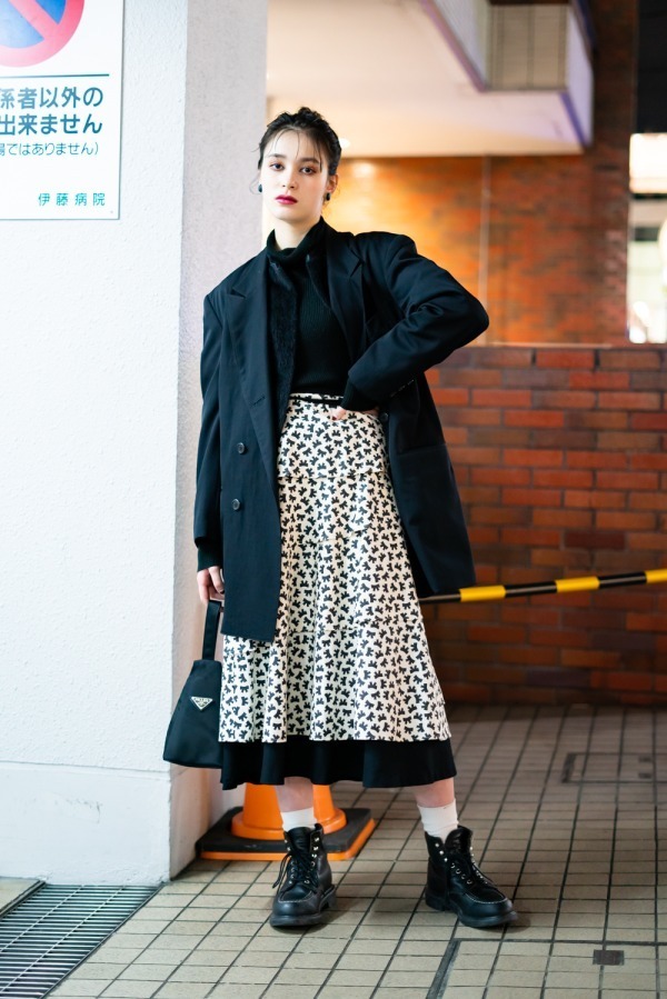 西尾 エイミさん - ワイズ(Y's)、トリコ ・コム デ ギャルソン(trict COMME des GARÇONS)｜渋谷ストリートスナップ1