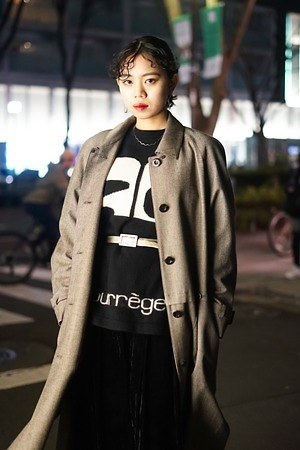 石尾 麻衣子さん - 古着(ユーズド)(USED)、クレージュ(Courrèges)｜渋谷ストリートスナップ - 写真2