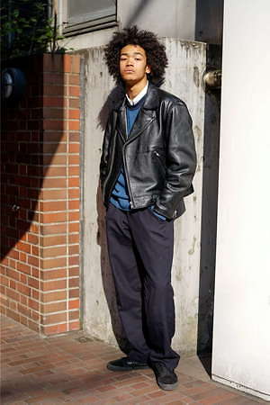 ゾトヴィ ジェフリーさん - N.ハリウッド(N.HOOLYWOOD)、ヴァンズ(Vans)｜渋谷ストリートスナップ - 写真2