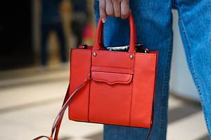 和田 ゆかりさん - レベッカミンコフ(REBECCA MINKOFF)｜渋谷ストリートスナップ - 写真7