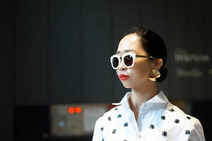 和田 ゆかりさん - レベッカミンコフ(REBECCA MINKOFF)｜渋谷ストリートスナップ - 写真5