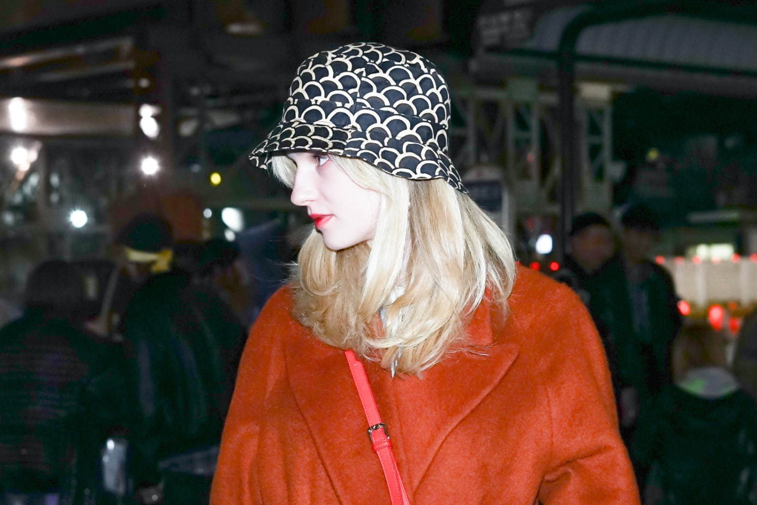 ソニャ クリークさん - アクネ ストゥディオズ(Acne Studios)、ルイ・ヴィトン(LOUIS VUITTON)｜渋谷ストリートスナップ3