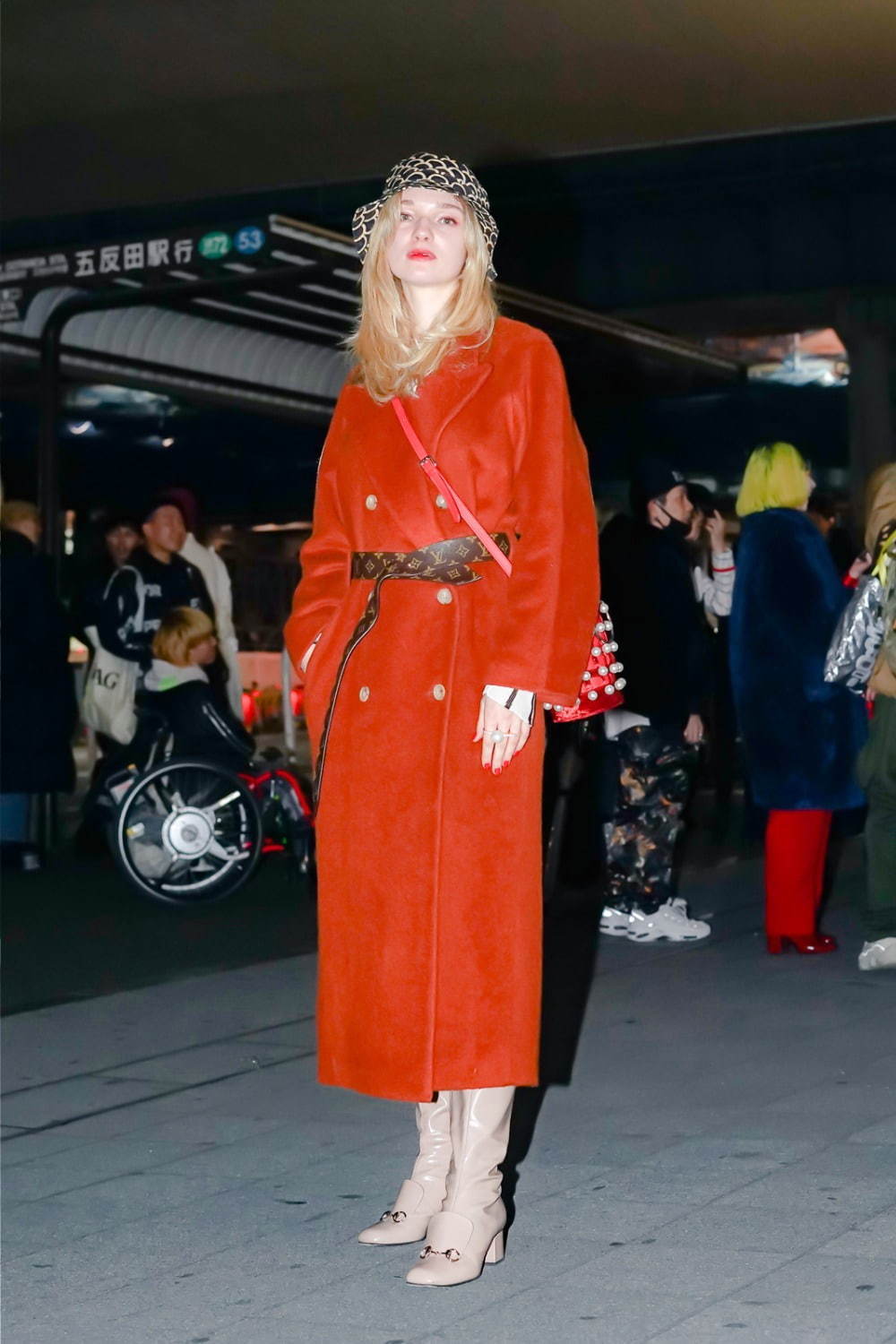 ソニャ クリークさん - アクネ ストゥディオズ(Acne Studios)、ルイ・ヴィトン(LOUIS VUITTON)｜渋谷ストリートスナップ2