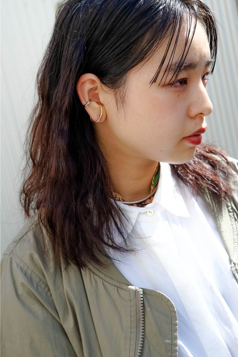 嶺岸 海美さん - 古着(ユーズド)(USED)、ロク ビューティ＆ユース(ROKU BEAUTY&YOUTH)｜渋谷ストリートスナップ - 写真4