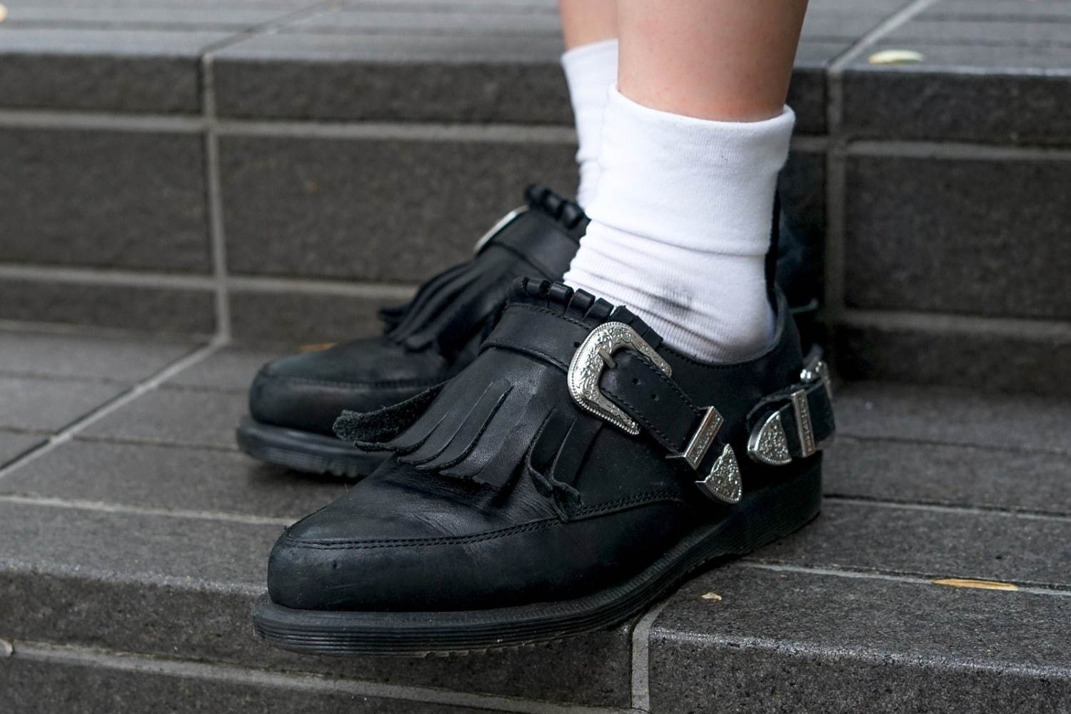 林崎 咲良さん - メゾン キツネ(Maison Kitsuné)、ドクターマーチン(Dr. Martens)｜渋谷ストリートスナップ - 写真8