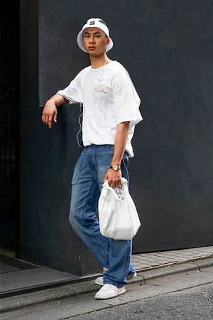 葵 揚さん - オニツカタイガー(Onitsuka Tiger)、ユニクロ(UNIQLO)｜渋谷ストリートスナップ - 写真1