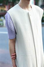 大森 丞さん - オム プリッセ イッセイ ミヤケ(HOMME PLISSÉ ISSEY MIYAKE)、プリーツ プリーズ イッセイ ミヤケ(PLEATS PLEASE ISSEY MIYAKE)｜渋谷ストリートスナップ4