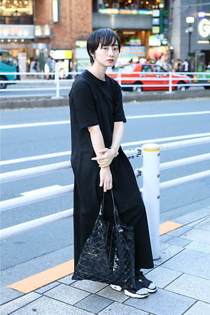 松葉 朋実さん - ソロヴ(SOLOV)、リーボック(Reebok)｜渋谷ストリートスナップ - 写真2