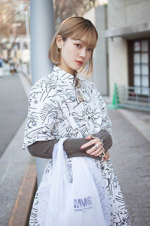 ナナカさん - ジーヴィージーヴィー(G.V.G.V.)、ケンゾー(KENZO)｜渋谷ストリートスナップ - 写真3