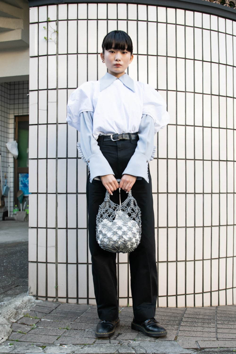 山口 真由さん - マルケス アルメイダ(MARQUES ALMEIDA)、タロウ ホリウチ(TARO HORIUCHI)｜渋谷ストリートスナップ - 写真1