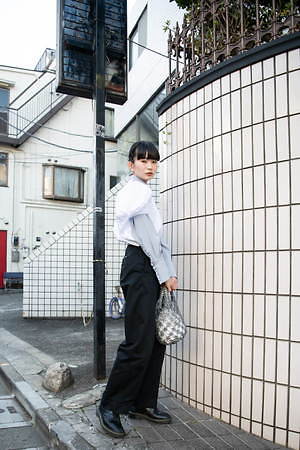 山口 真由さん - マルケス アルメイダ(MARQUES ALMEIDA)、タロウ ホリウチ(TARO HORIUCHI)｜渋谷ストリートスナップ - 写真3