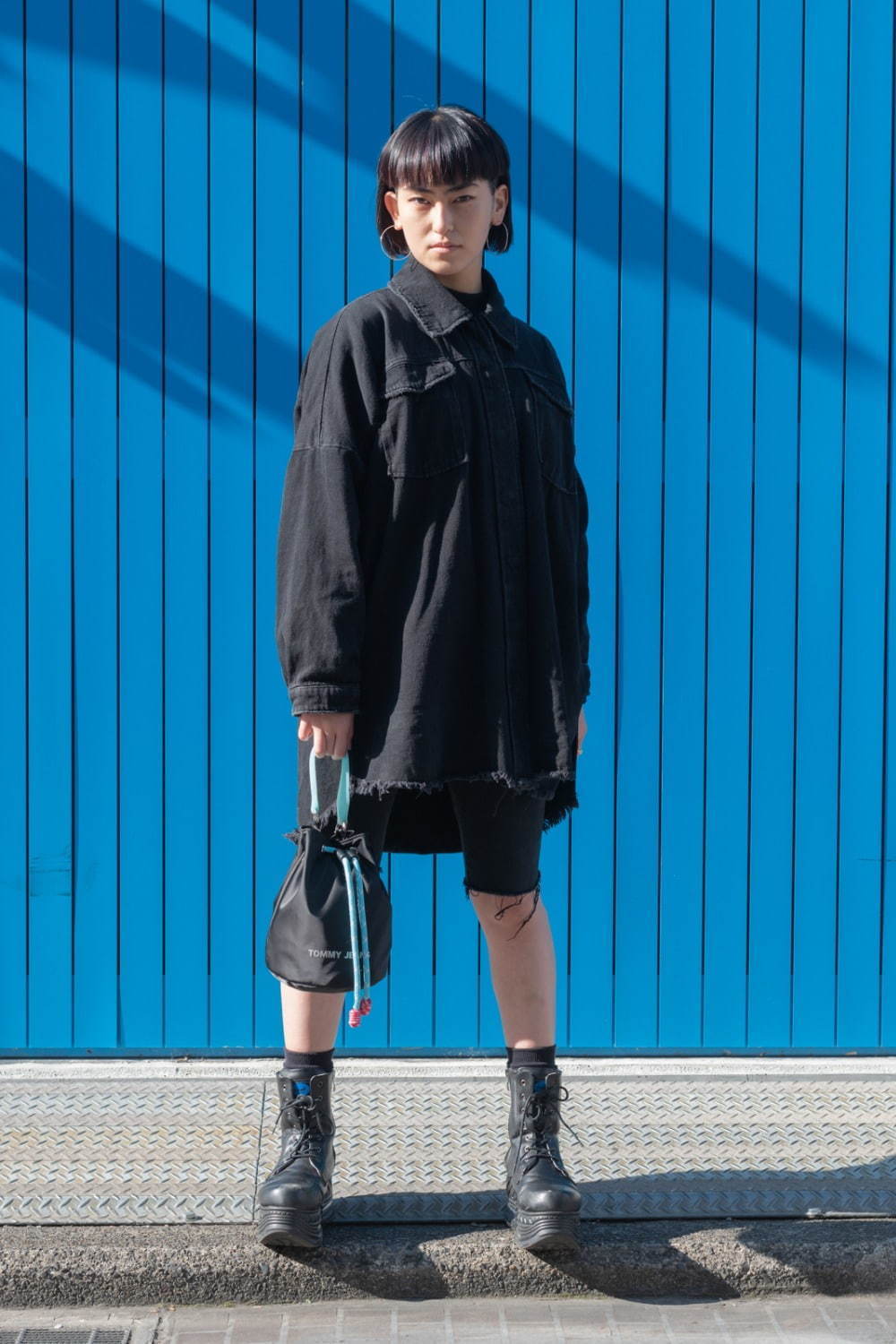 大柿 梨花さん ザラ Zara トミー ジーンズ Tommy Jeans 渋谷ストリートスナップ ファッションプレス