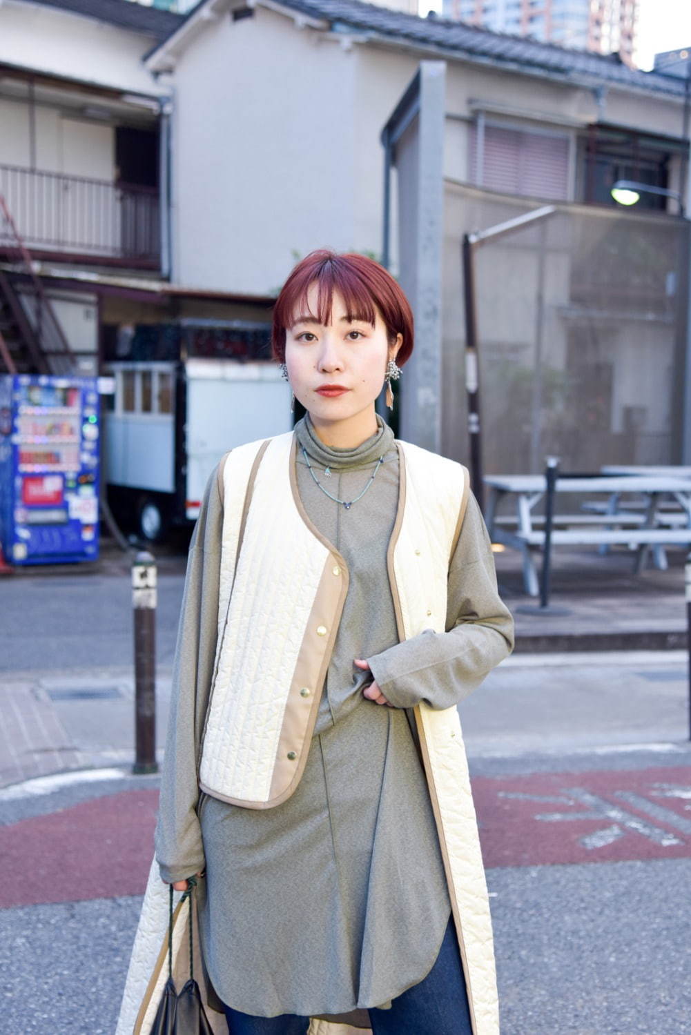 山田 知佳さん - ダナ キャラン(DONNA KARAN)、リーバイス(Levi's)｜渋谷ストリートスナップ - 写真3