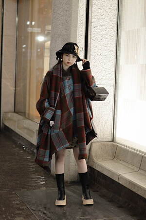 篠田 愛結さん - ヴィヴィアン・ウエストウッド(Vivienne Westwood)、ヴィンテージ(vintage)｜渋谷ストリートスナップ - 写真8