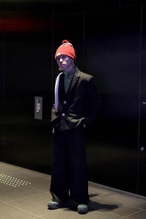 藤本 大洋さん - ボッテガ・ヴェネタ(BOTTEGA VENETA)、エムエム6 メゾン マルジェラ(MM6 Maison Margiela)｜渋谷ストリートスナップ - 写真1