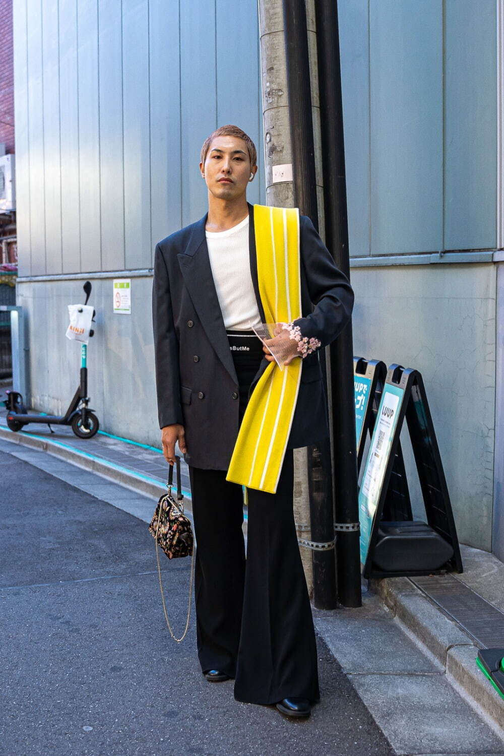 山中 健大さん - ザラ(ZARA)、ルイ・ヴィトン(LOUIS VUITTON)｜渋谷ストリートスナップ - 写真1