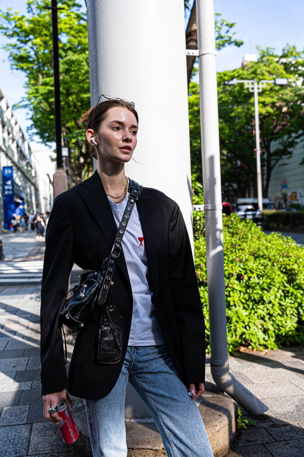 クセニアさん - コルネリアーニ(CORNELIANI)、アミ(AMI)｜渋谷ストリートスナップ - 写真4