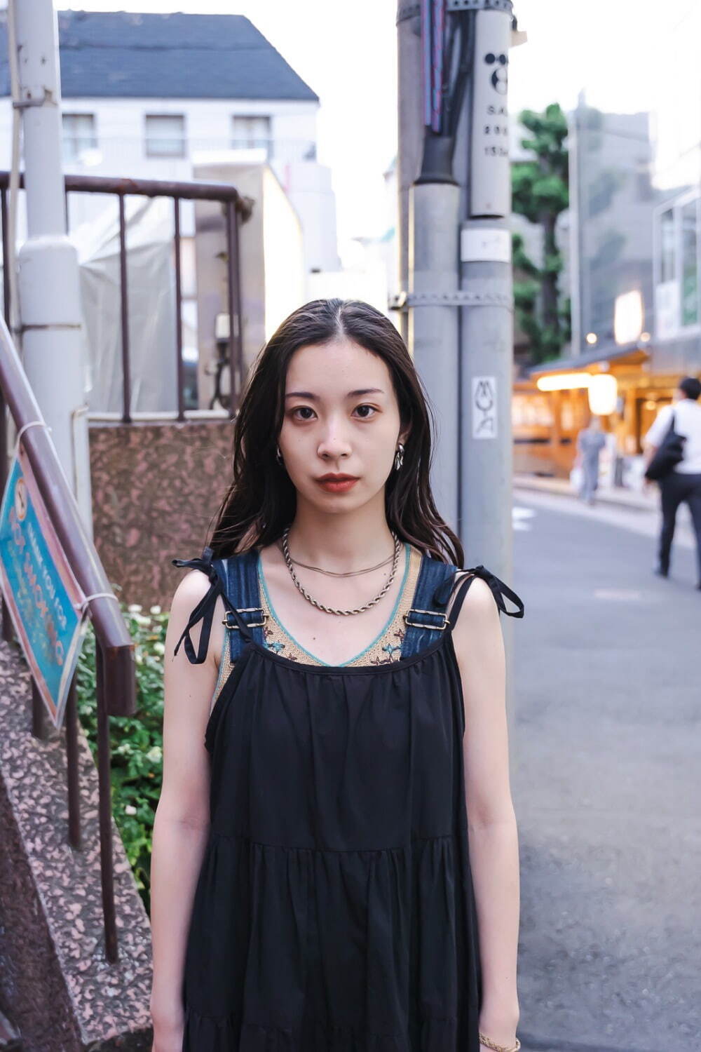 栫井 里聡さん - マーガレット・ハウエル(MARGARET HOWELL)、フミカ_ウチダ(FUMIKA_UCHIDA)｜渋谷ストリートスナップ - 写真3