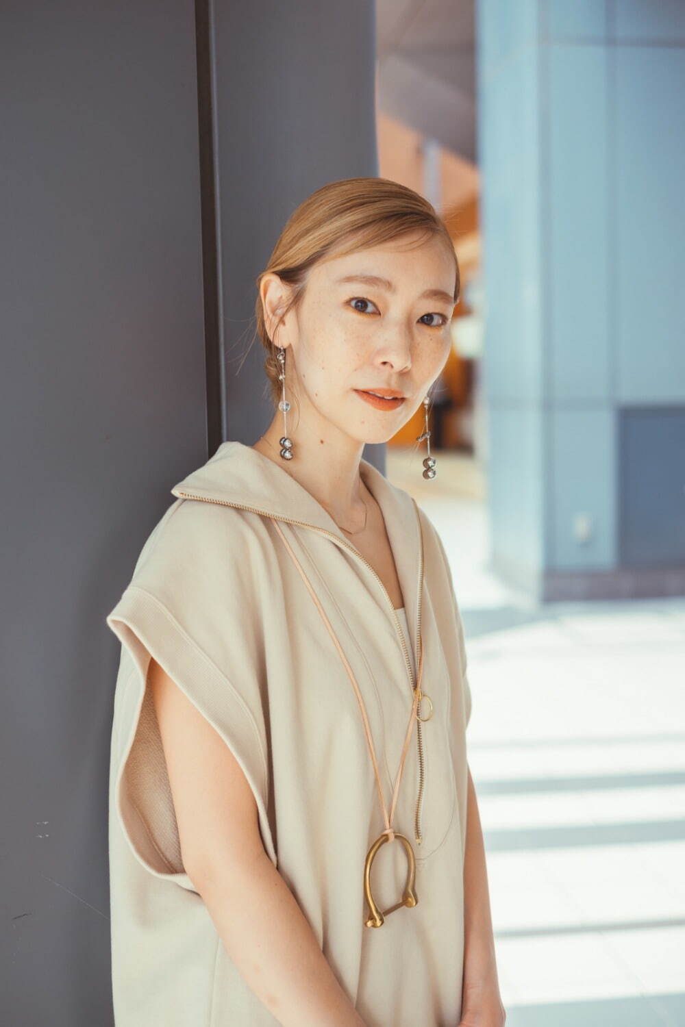 斎藤 由布さん - フミエ タナカ(FUMIE TANAKA)、ユニクロ(UNIQLO)｜渋谷ストリートスナップ - 写真2